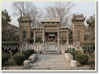 Beijing Xian Lhasa Chengdu Shanghai 16 Day Train Tour